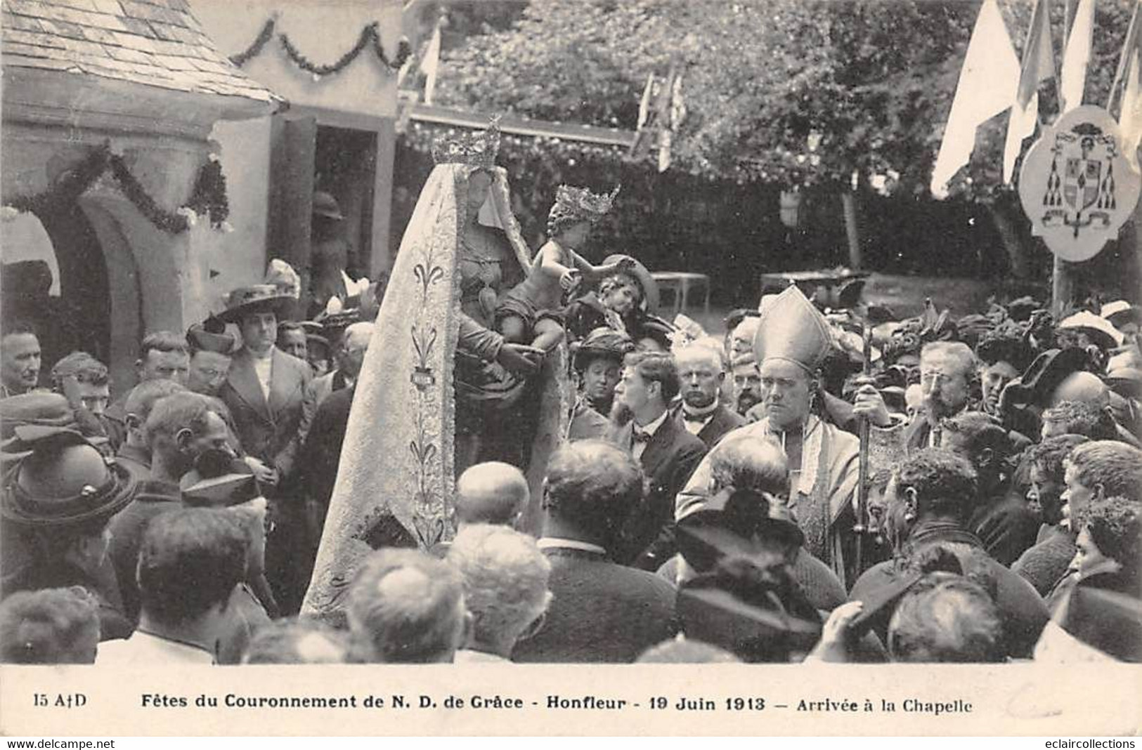 Honfleur      14         Fêtes Du Couronnement N.D De Grâce   1913.  Arrivée à La Chapelle     N° 15 (voir Scan) - Autres & Non Classés