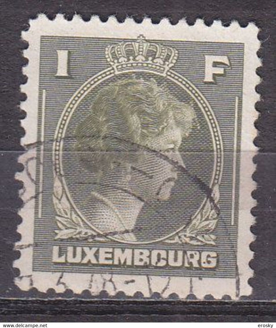 Q3031 - LUXEMBOURG Yv N°345 - 1944 Charlotte Rechterzijde