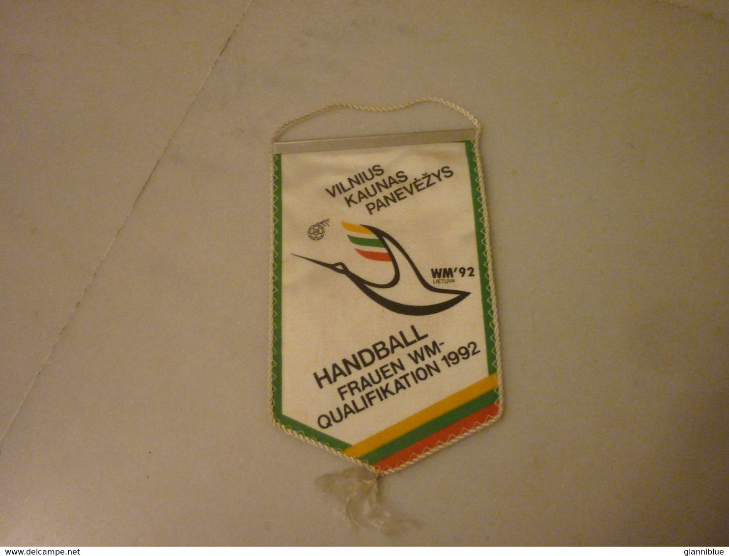 Handball Women World Cup Qualification 1992 Vilnius Lithuania Lithuanian Pennant - Handball