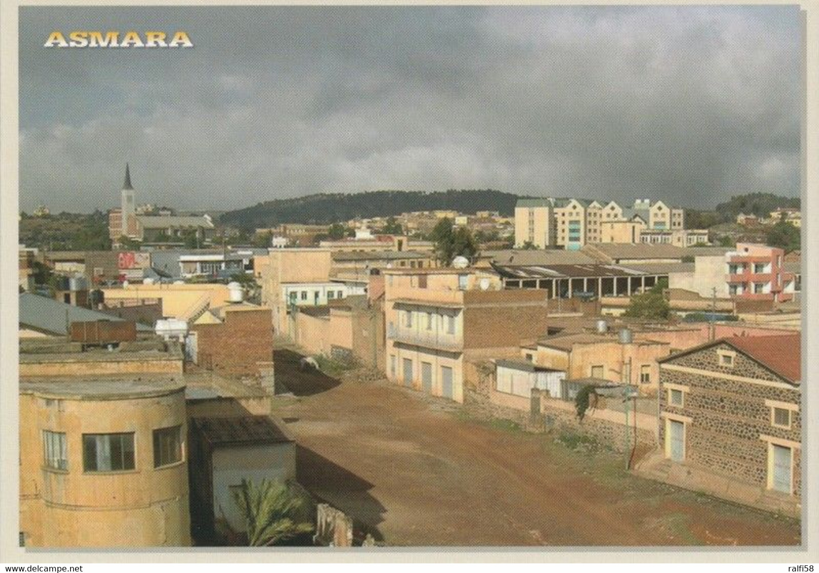 1 AK Eritrea * Hauptstadt Asmara - Im Hintergrund Die Evangeliche Kirche, Die Stadt Ist Seit 2017 UNESCO Weltkulturerbe - Eritrea