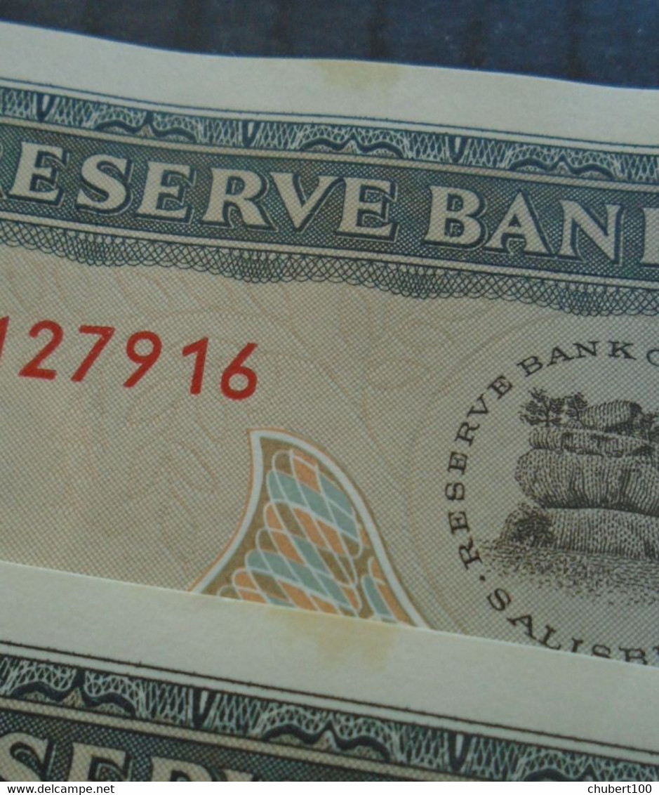 RHODESIA ,  P 33h,   10 Dollar , November 1975 , Almost UNC  Presque Neuf , 2 Notes - Rhodesien
