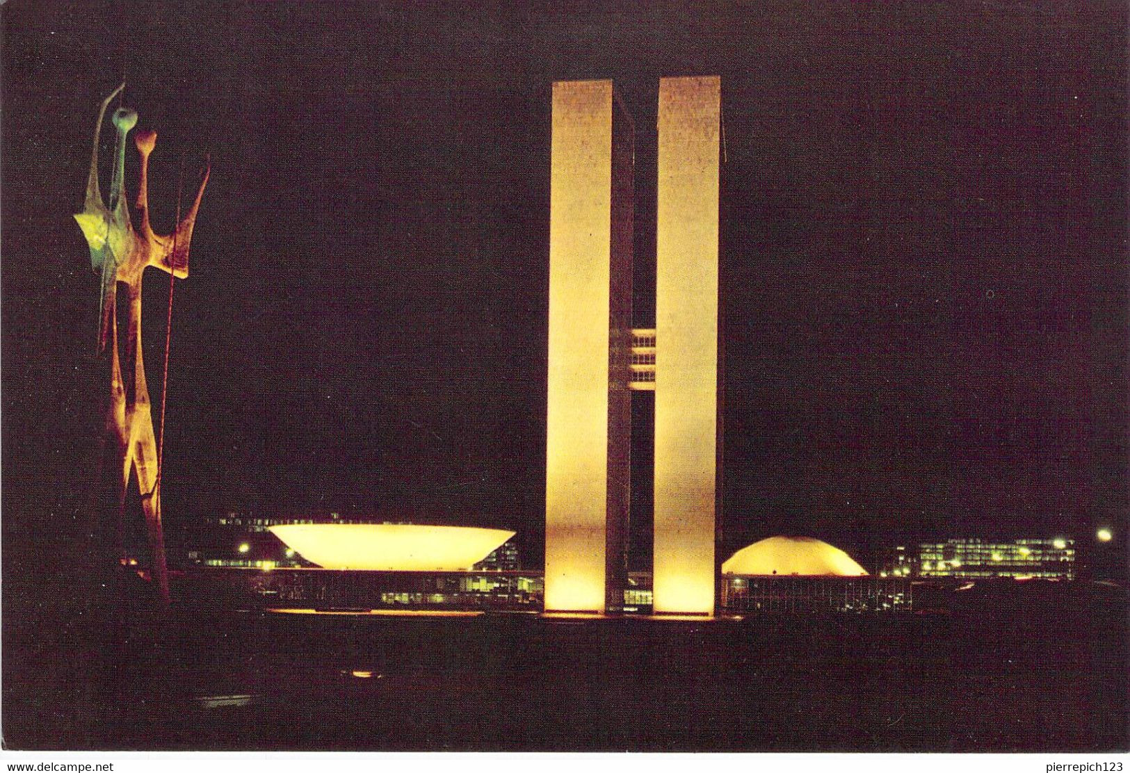 Brasilia - Le Congrès National Du Brésil, La Nuit - Brasilia