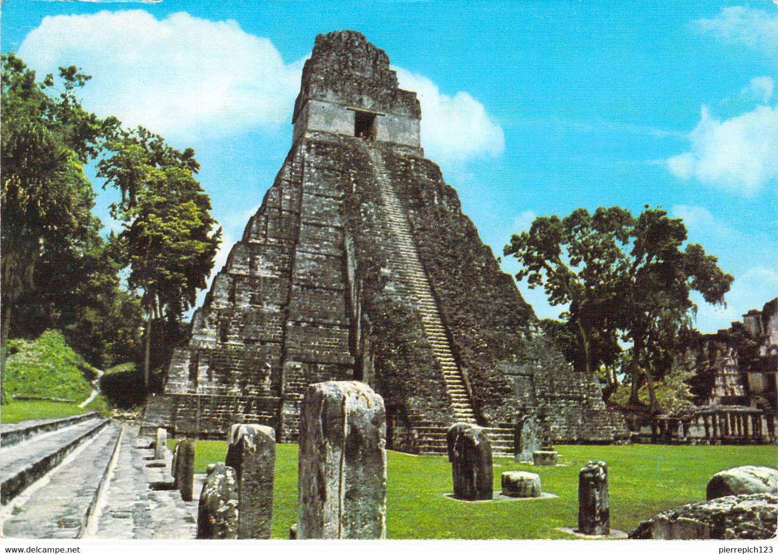 Guatemala - Temple Gran Jaguar, Tikal Peten - Guatemala