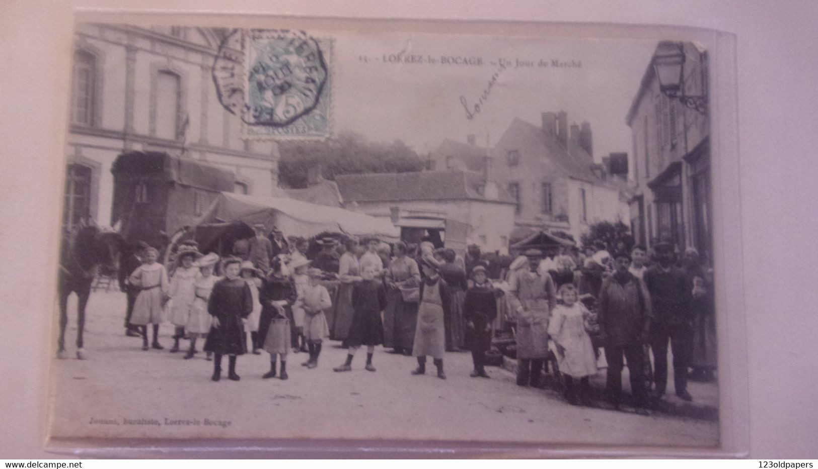 77 LOREZ LE BOCAGE UN JOUR DE MARCHE - Lorrez Le Bocage Preaux