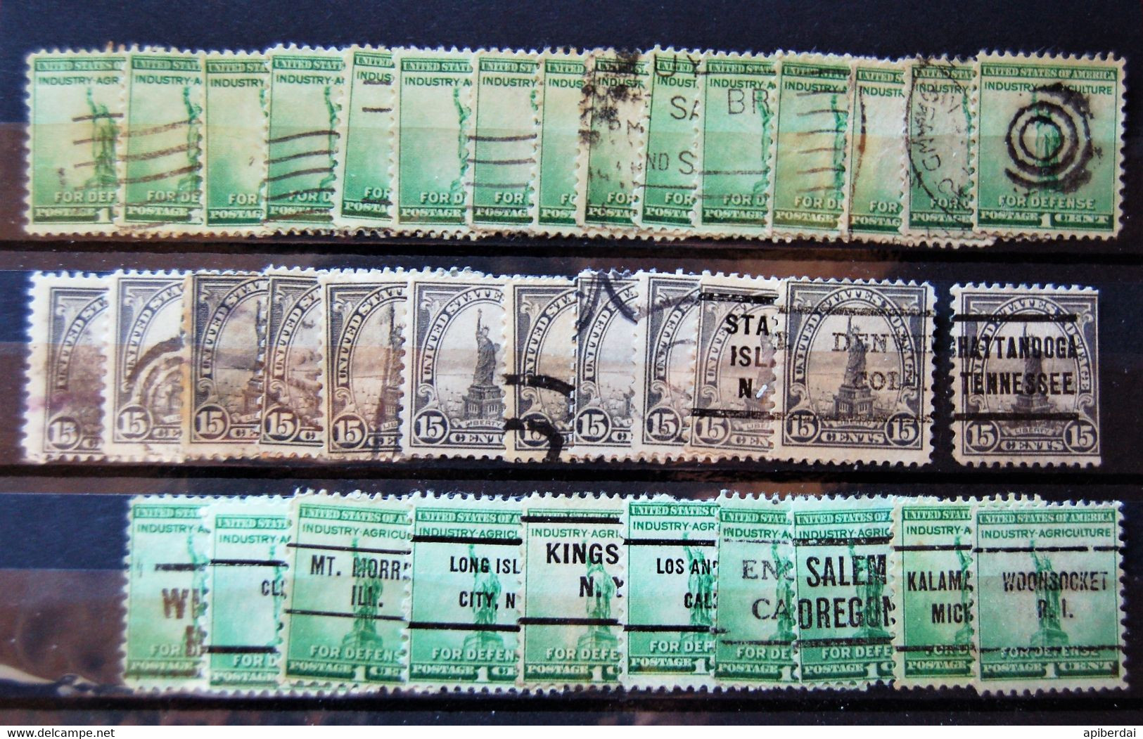 USA US - Accumulation 2 Classifications Cards With Approximately 65 Stamps Used - Oblitérés