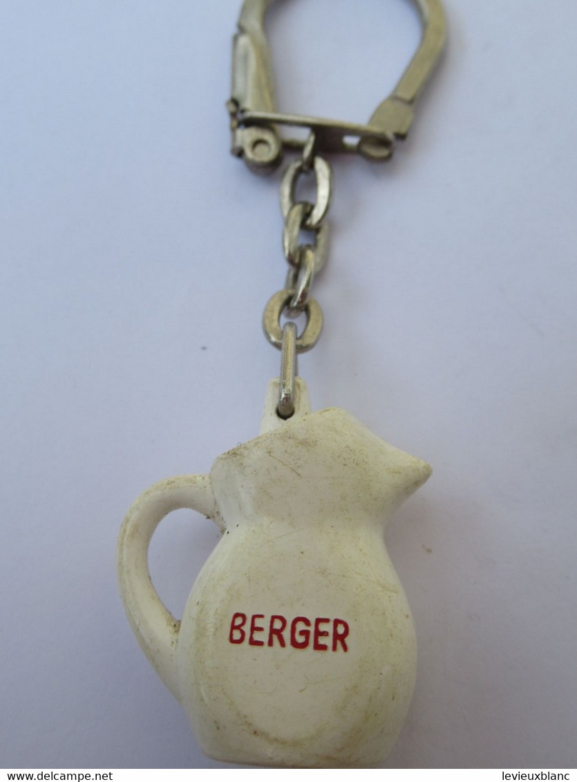 Porte-clé Publicitaire/Apéritif/ BERGER /Petite Cruche à Eau Berger/Plastique/ Vers 1960-1970              POC461 - Sleutelhangers
