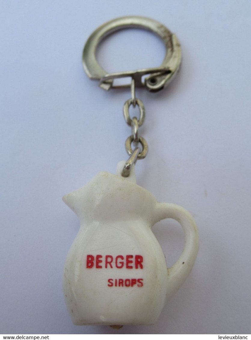 Porte-clé Publicitaire/SIROPS/ BERGER /Petite Cruche à Eau Berger/Plastique/ Vers 1960-1970              POC462 - Schlüsselanhänger