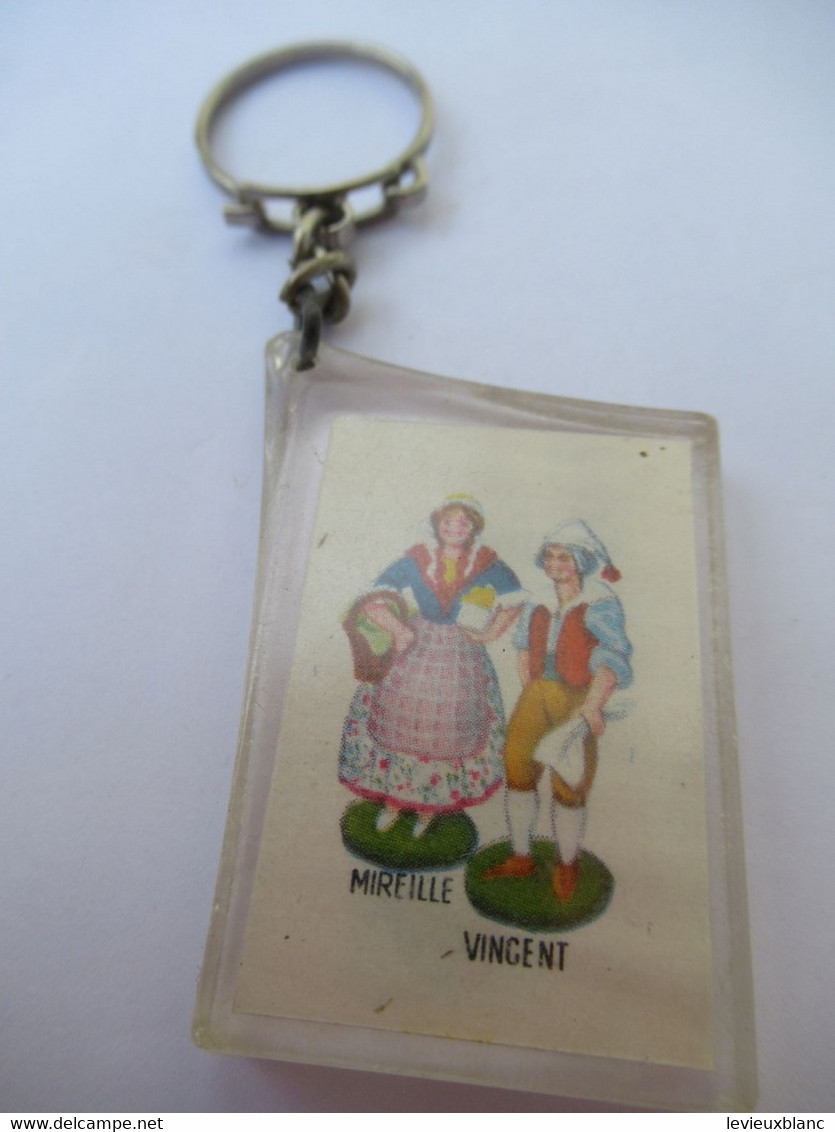 Porte-clé Publicitaire/ Confiserie LE BEC FIN/Toujours Plus Fin/Mireille Et Vincent/Plastique/ Vers 1960-1970     POC466 - Key-rings