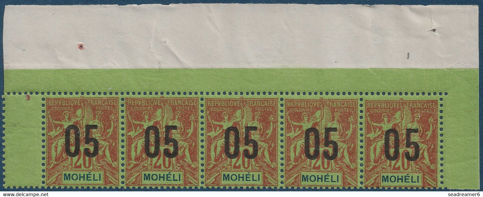 Colonies Groupe Mohéli Bande De 5 Haut De Feuille N°18Aa** Variété 0 & 5 Espacés Tenant à Normal Case 10 Signé Calves - Nuovi