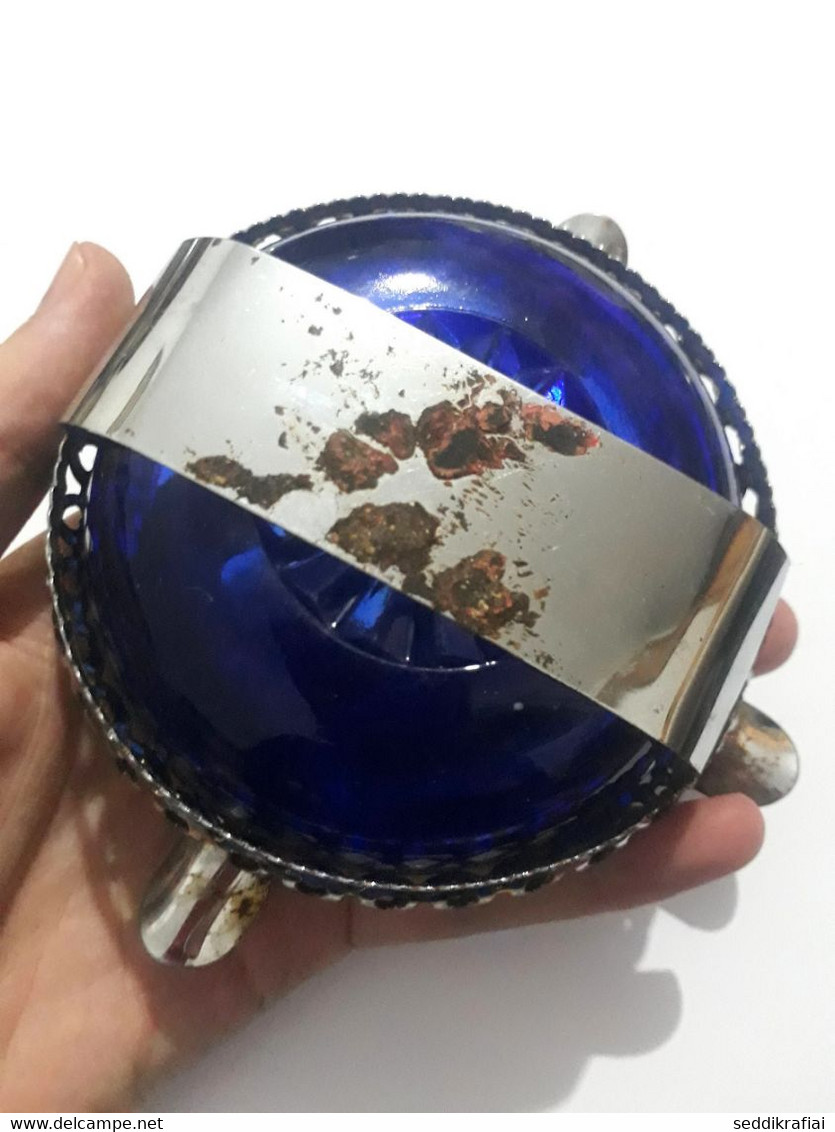 Vintage Elegant Glass Bohemian Cobalt Blue Cut Crystal Smoker Cigarette Ashtray - Vidrio