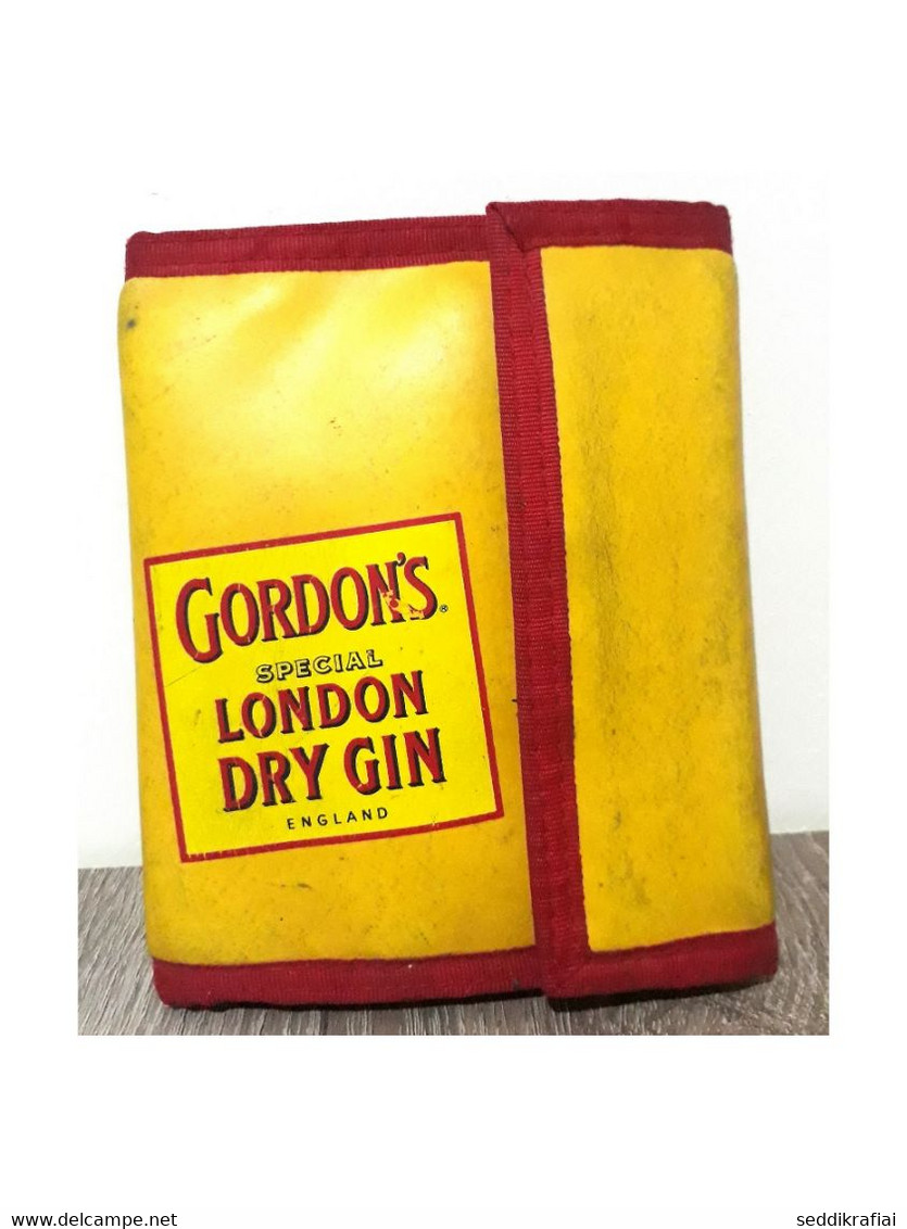 Vintage Wallet Gordon's Special London Dry Gin England Yellow With Zip - Supplies And Equipment