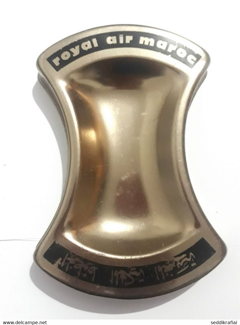 VINTAGE RAM ROYAL AIR MAROC ASHTRAY CIGARETTES GOLD COLOR COLLECTIBLE - Metal