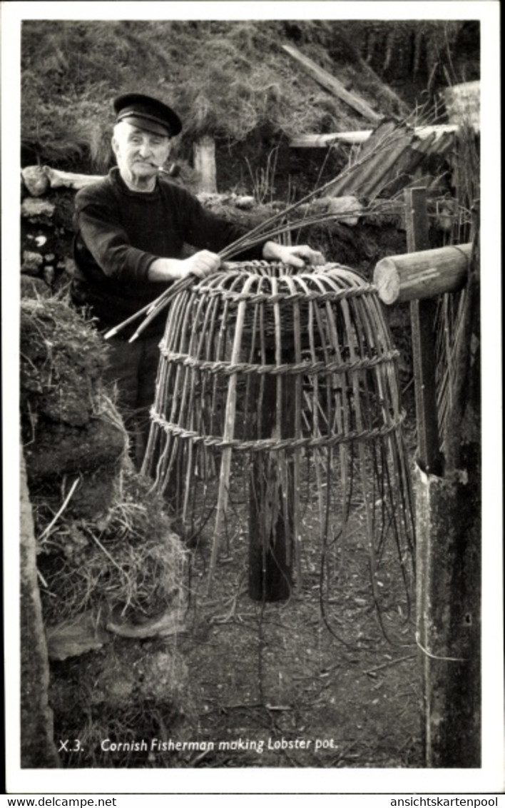 CPA Cornwall South West England, Cornish Fisherman Making Lobster Pot - Otros & Sin Clasificación