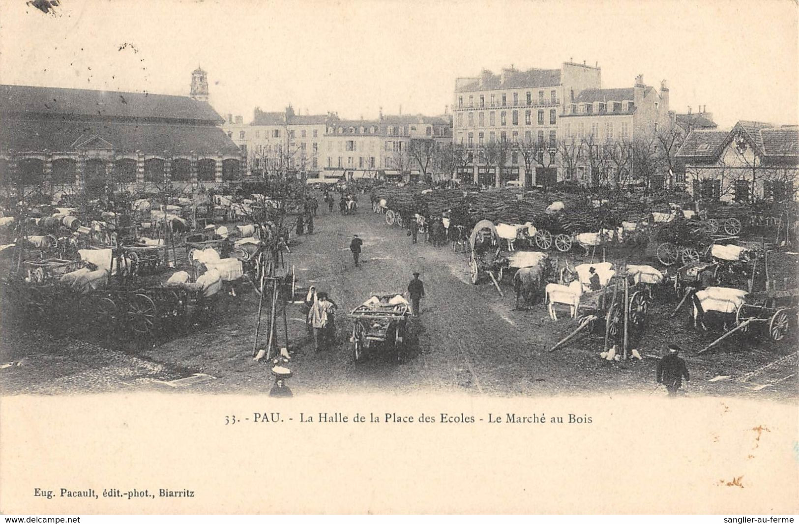 CPA 64 PAU LA HALLE DE LA PLACE DES ECOLES LE MARCHE AU BOIS - Pau