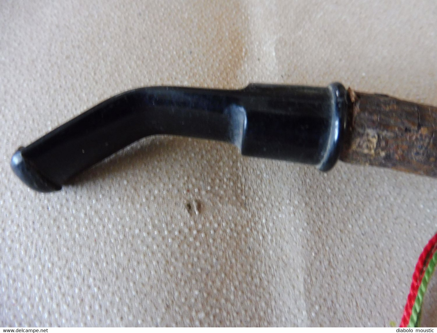 Pipe Originale En Bois Brut  Longueur = 27cm - Autres & Non Classés