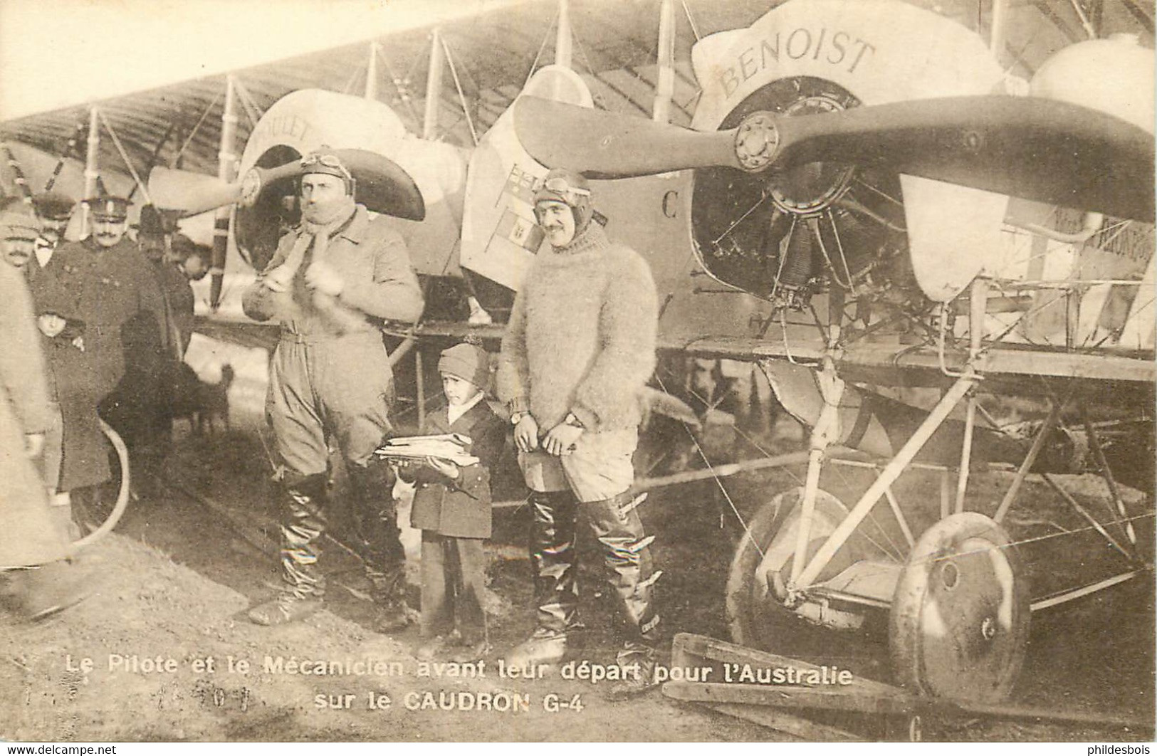 Le Pilote Et Le Mécanicien Avant Leur Depart Pour L'Australie Sur CAUDRON G-4 - 1919-1938: Entre Guerres