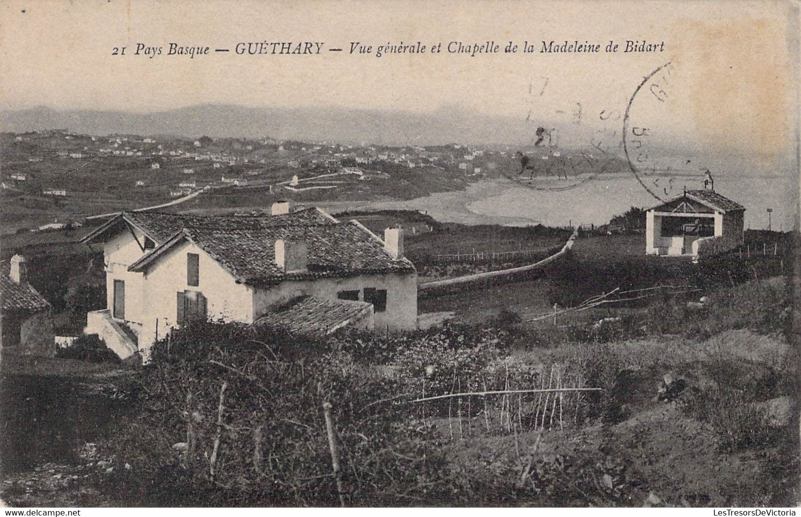 CPA - 64 - GUETHARY - Vue Générale Et Chapelle De La Madeleine De Bidart - Guethary