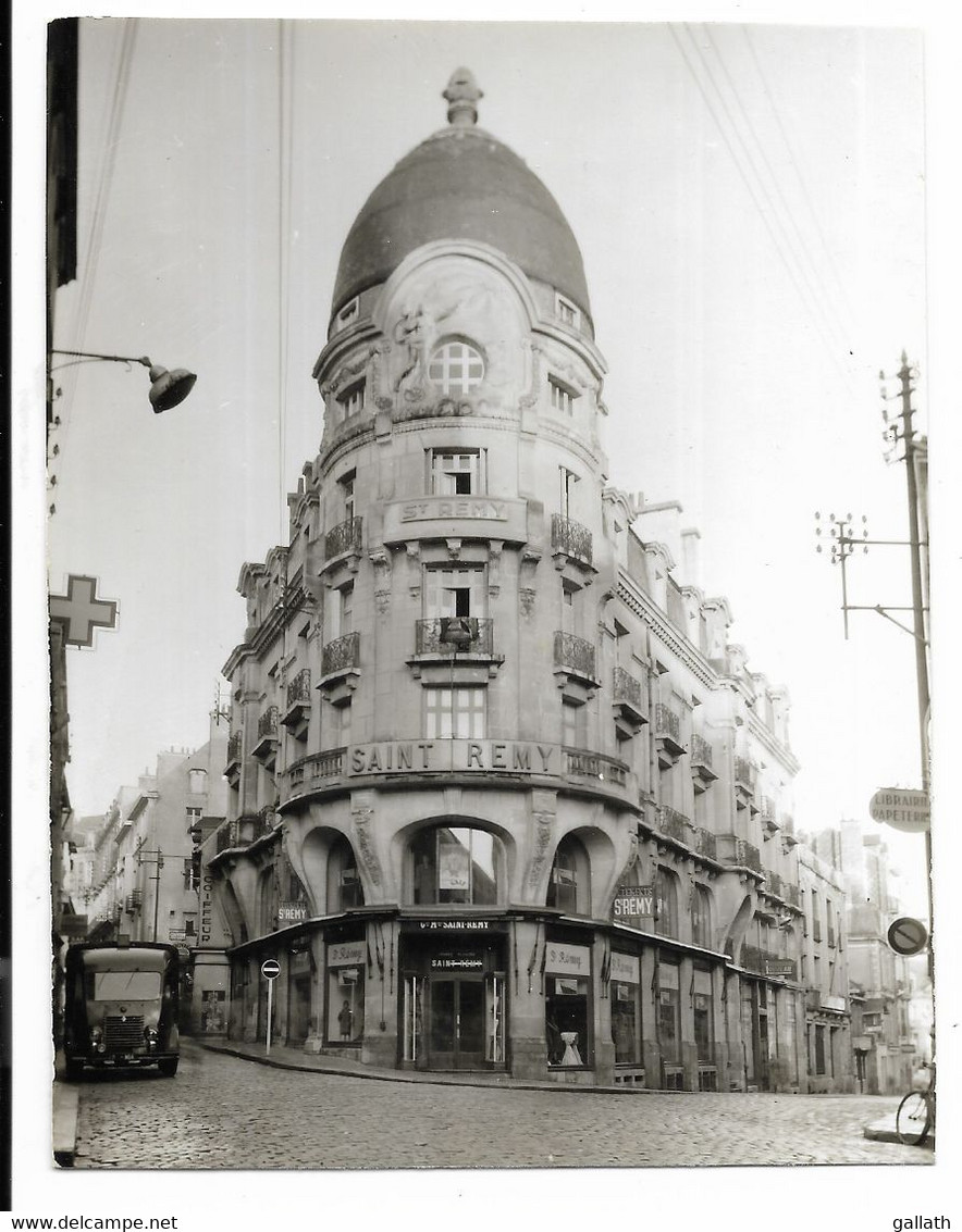 56-VANNES- Magasin SAINT-REMY Rue Billault / Rue Emile Burgault... (photo 10,5x13,5) - Vannes