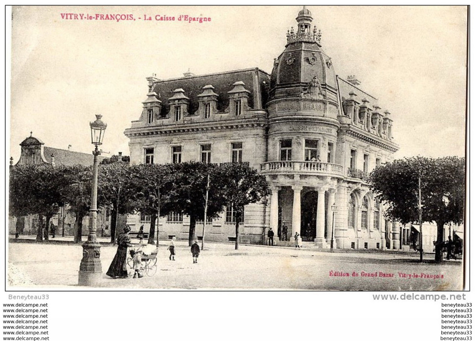 CPA (Réf. P544) VITRY-le-FRANÇOIS (Marne  51) La Caisse D'Épargne (animée, Vieille Poussette Enfan - Banks