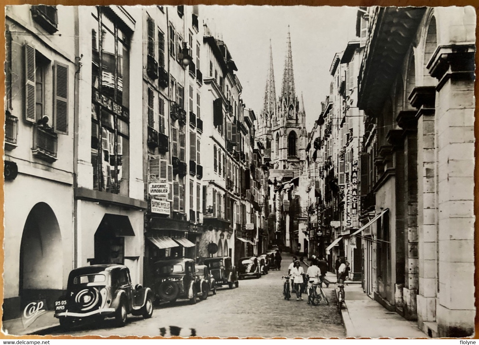 Bayonne - Rue Port Neuf - Voiture Ancienne - Bayonne