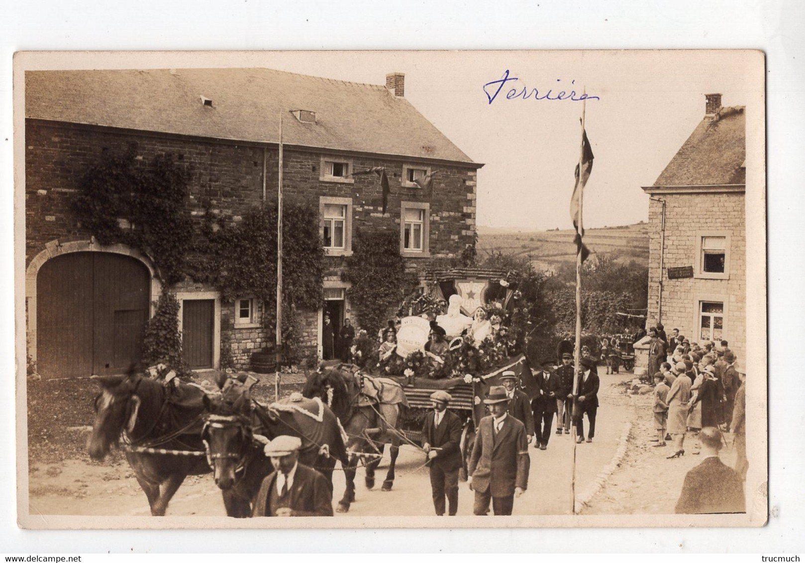 74 - FERRIERES - Festivités - Char Commémorant Le Règne De Léopold II 1865 - 1909  *photo G. Clipteux, Stembert* - Ferrieres