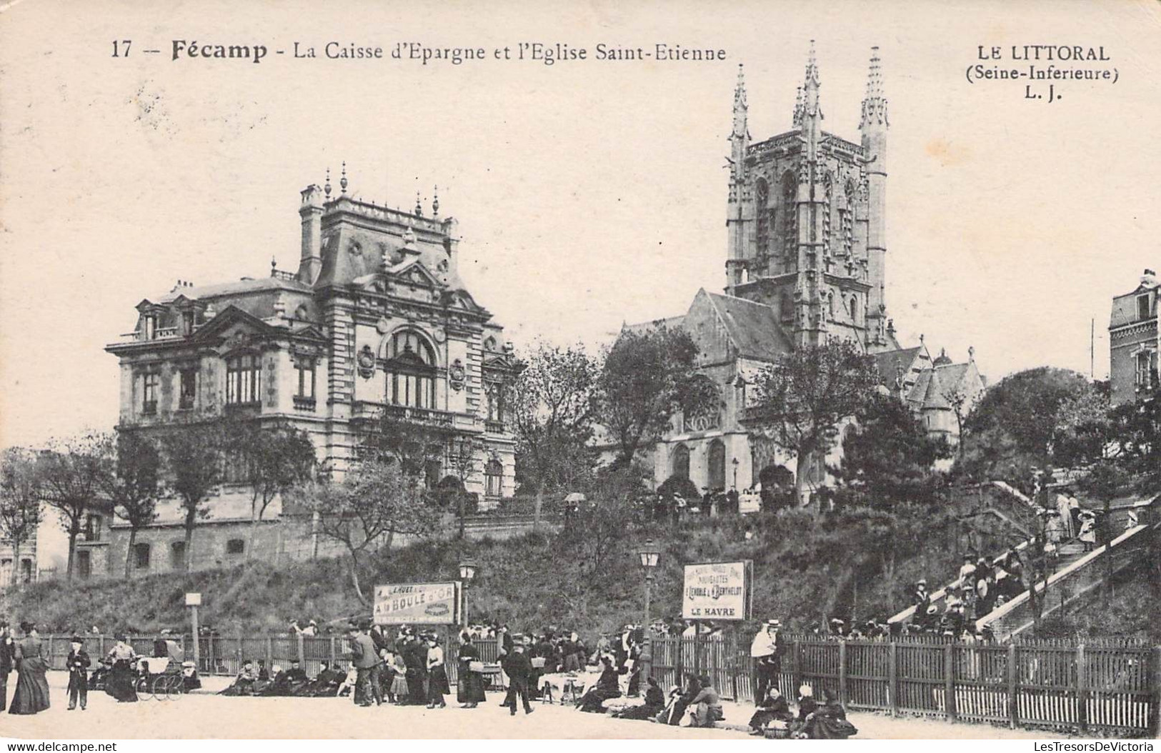 CPA - 76 - FECAMP - La Caisse D'épargne Et L'église Saint Etienne - Fécamp