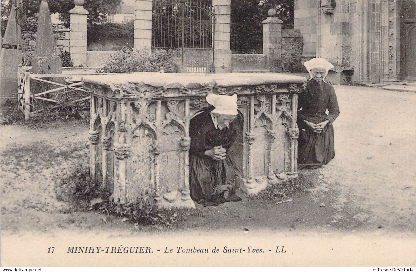 CPA - 22 - MINIHY TREGUIER - Le Tombeau De Saint Yves - Deux Nônnes - Tréguier