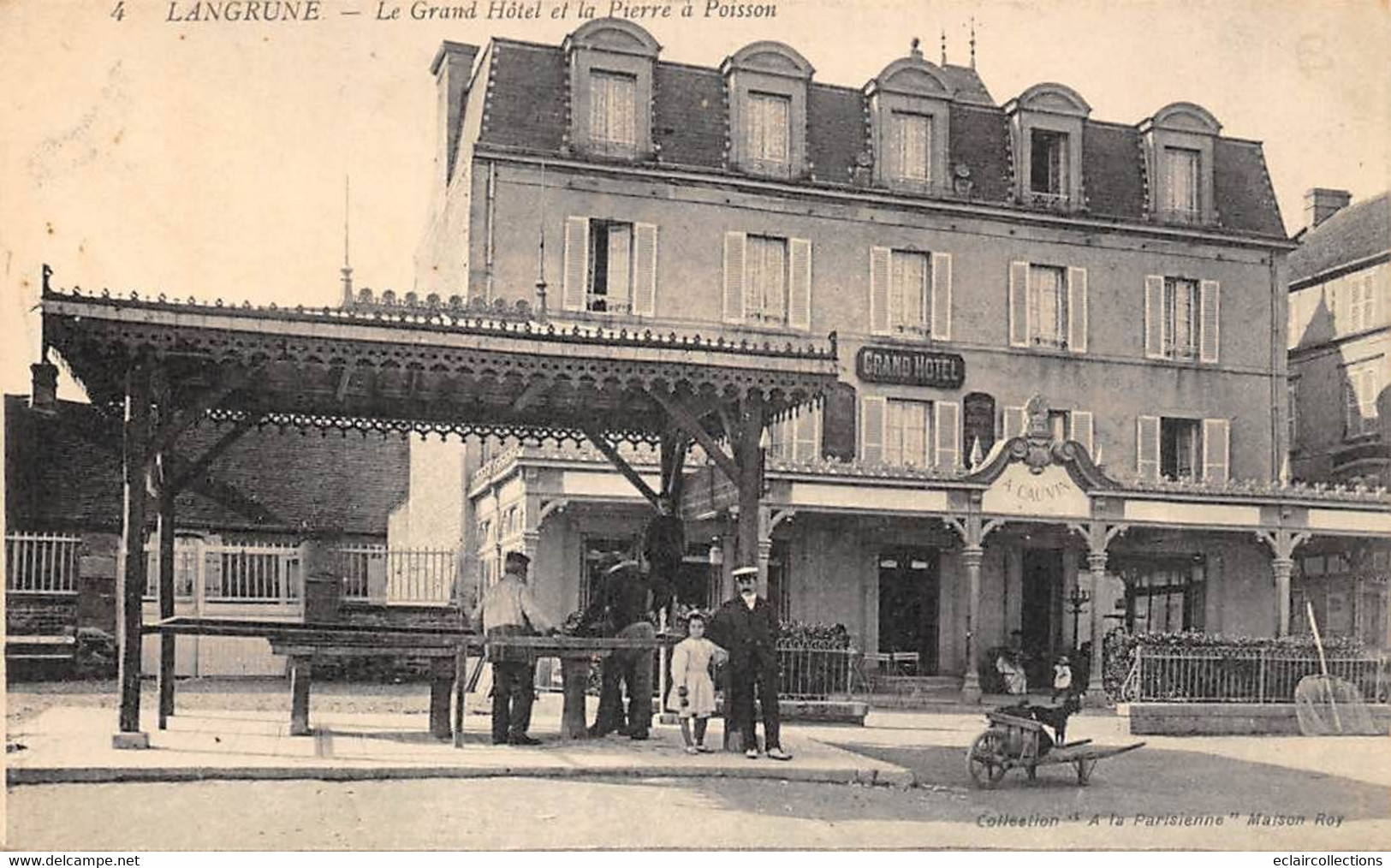 Langrune          14        Le Grand Hôtel Et La Pierre à Poisson     N° 4        (voir Scan) - Sonstige & Ohne Zuordnung