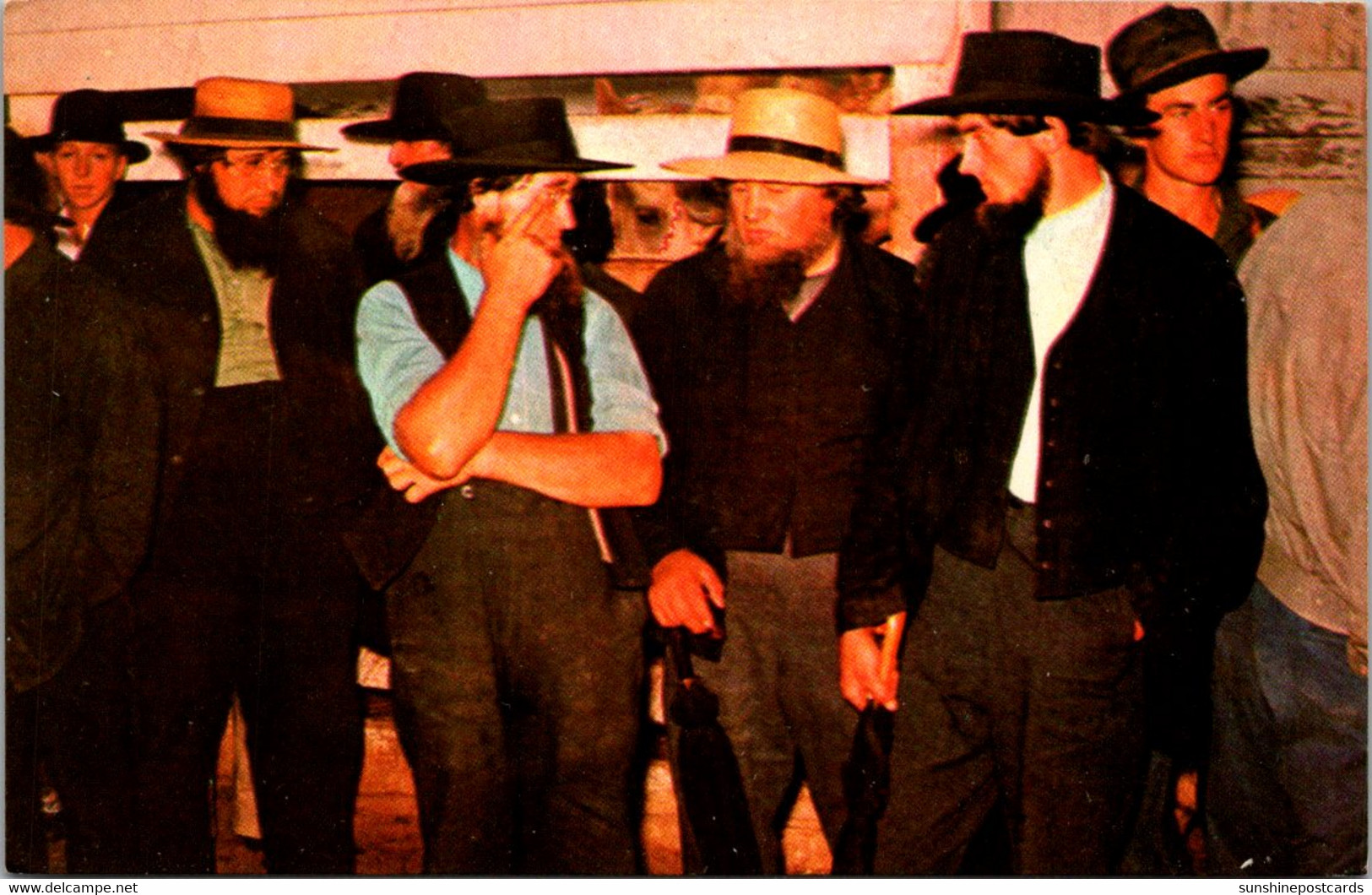 Pennsylvania Amish Country Greetings Amish Gentleman Discuss Farm Problems At Horse Auction - Lancaster