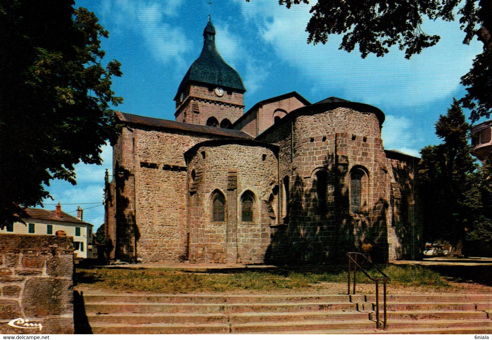 SAINT GERVAIS D AUVERGNE  Eglise Romane Du  XIIe S   ( Recto-verso)   63 Puy De Dôme - Saint Gervais D'Auvergne