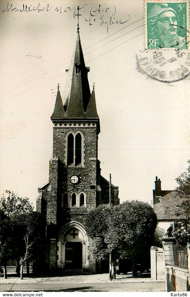 St Michel Sur Orge * La Place De L'église Du Village - Saint Michel Sur Orge