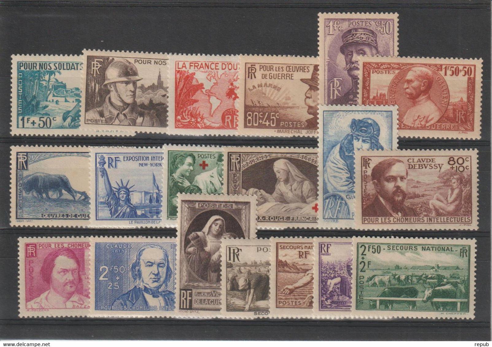 France Année Complète 1940 Du 451 Au 469, 19 Val ** MNH - 1940-1949