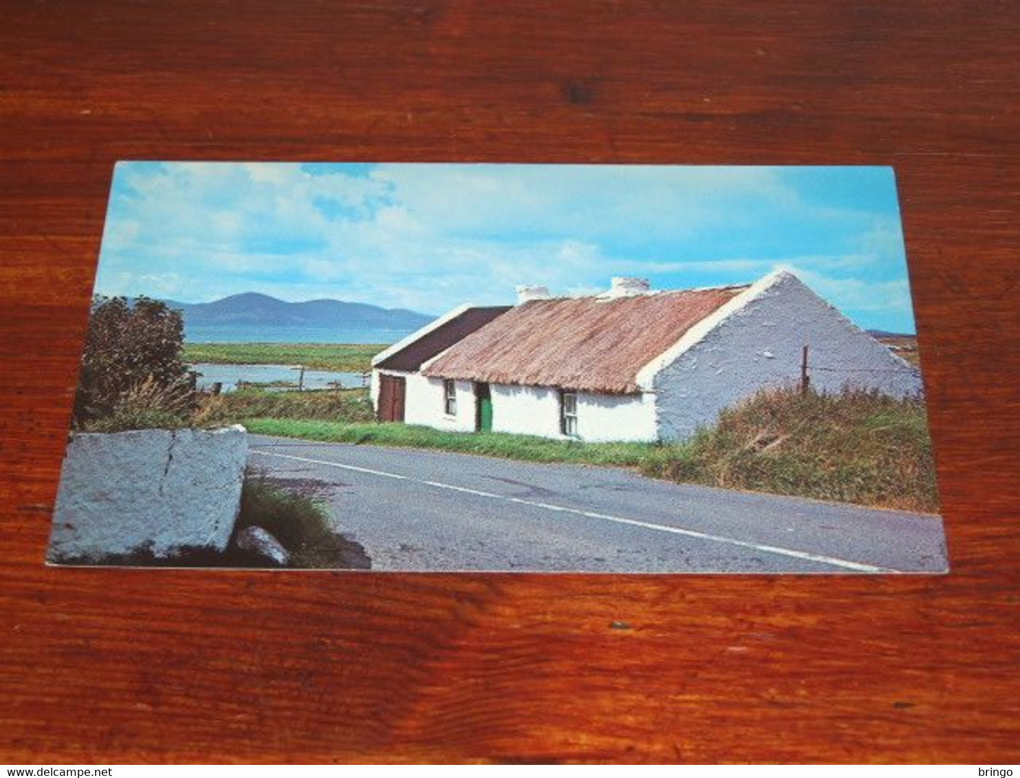 50060-                    THATCHED COTTAGE AT ROSSGLASS NEAR NEWCASTLE, CO. DOWN - Down