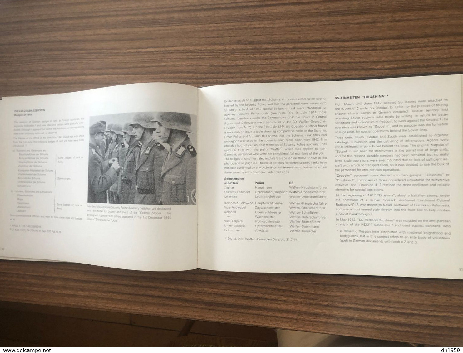 UNIFORMS OF THE SS  VOLUME 5 SICHERHEITSDIENST POLIZEI 1931 -1945 WWII MILITAIRE WAR KRIEG GUERRE EDITION 1971 LONDON