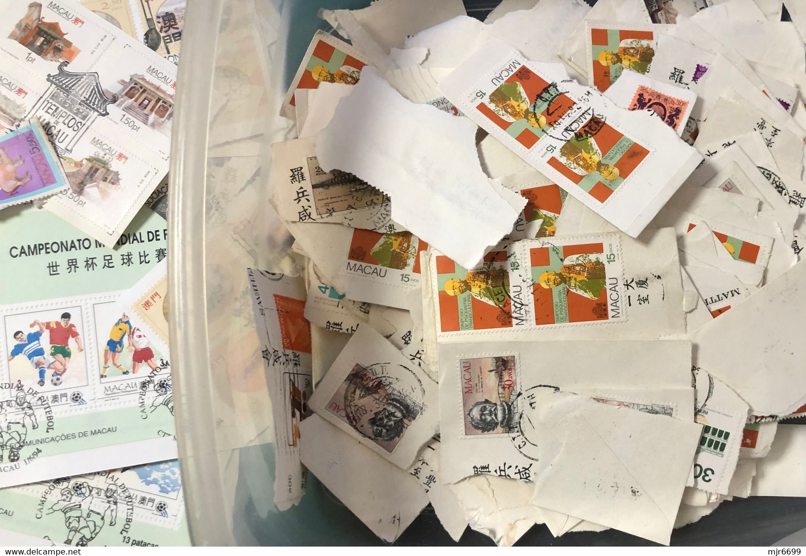 MACAU LOT OF MORE THAN 100 SETS OR SINGLES ON PAPER, AROUND 250 GRAMS, DUPLICATIONS, PLEASE SEE THE PHOTOS, #C