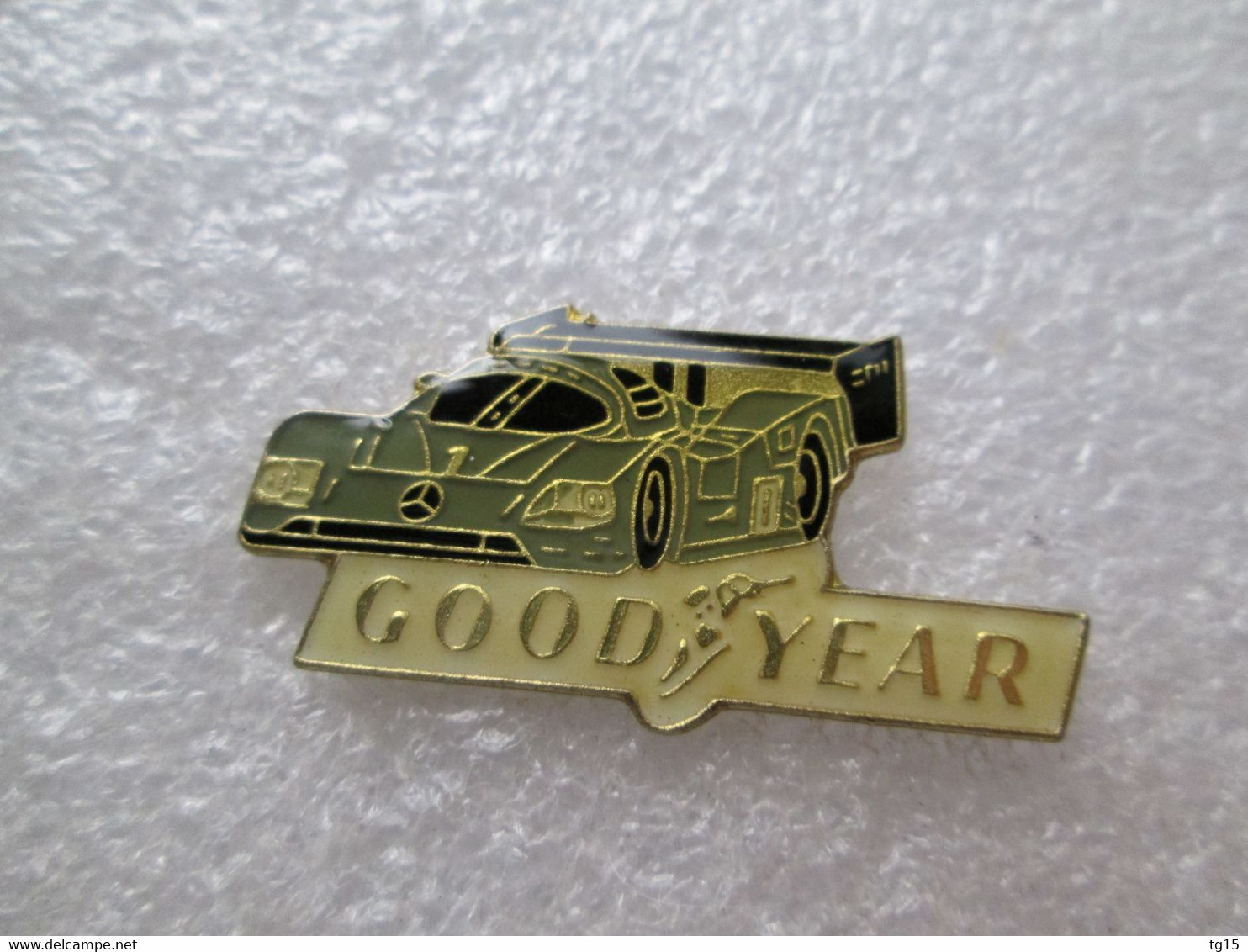 PIN'S    SAUBER MERCEDES  GOODYEAR - Mercedes