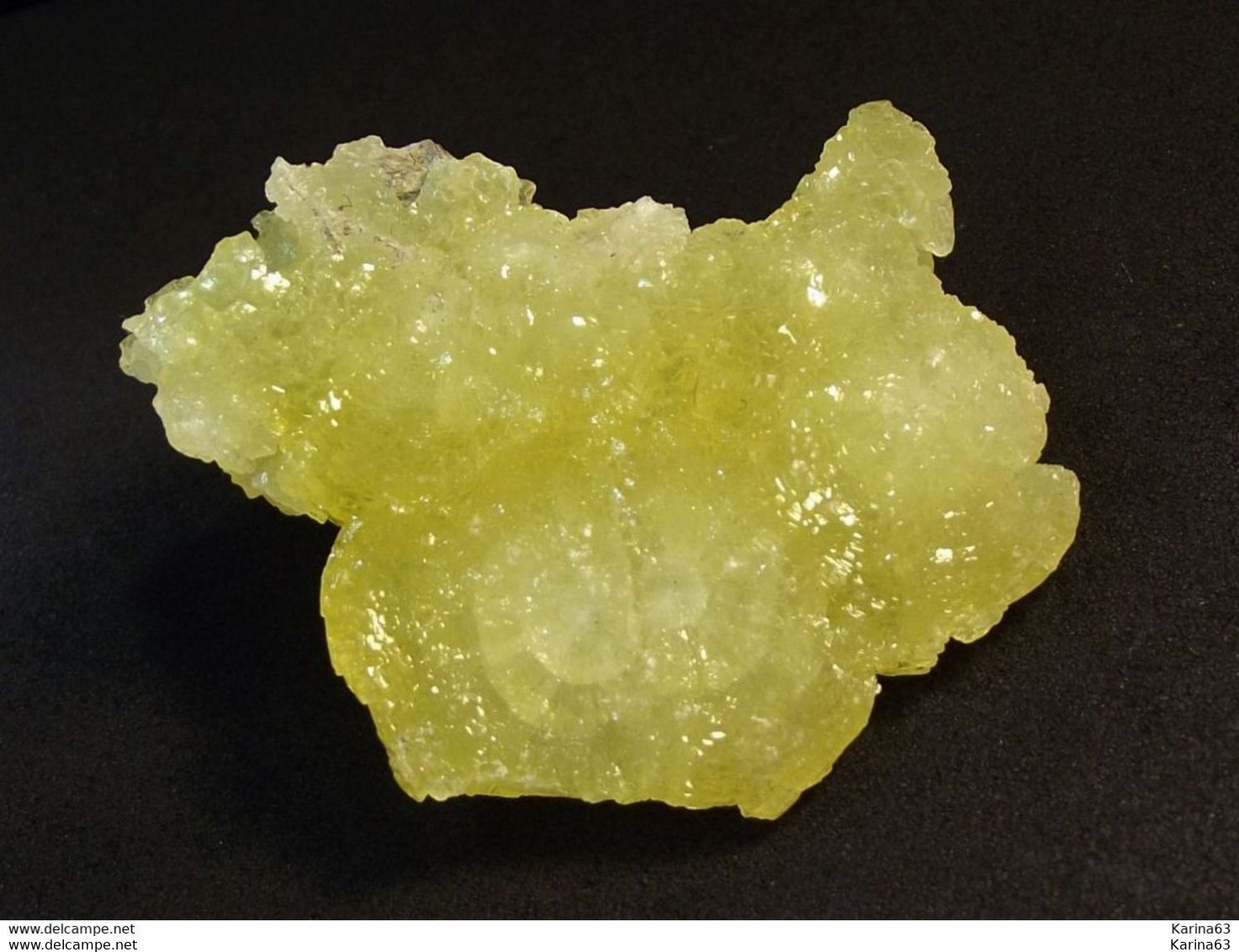 Brucite ( 4 x 3 x 0.5 cm) Killa Saifullah District - Balochistan - Pakistan