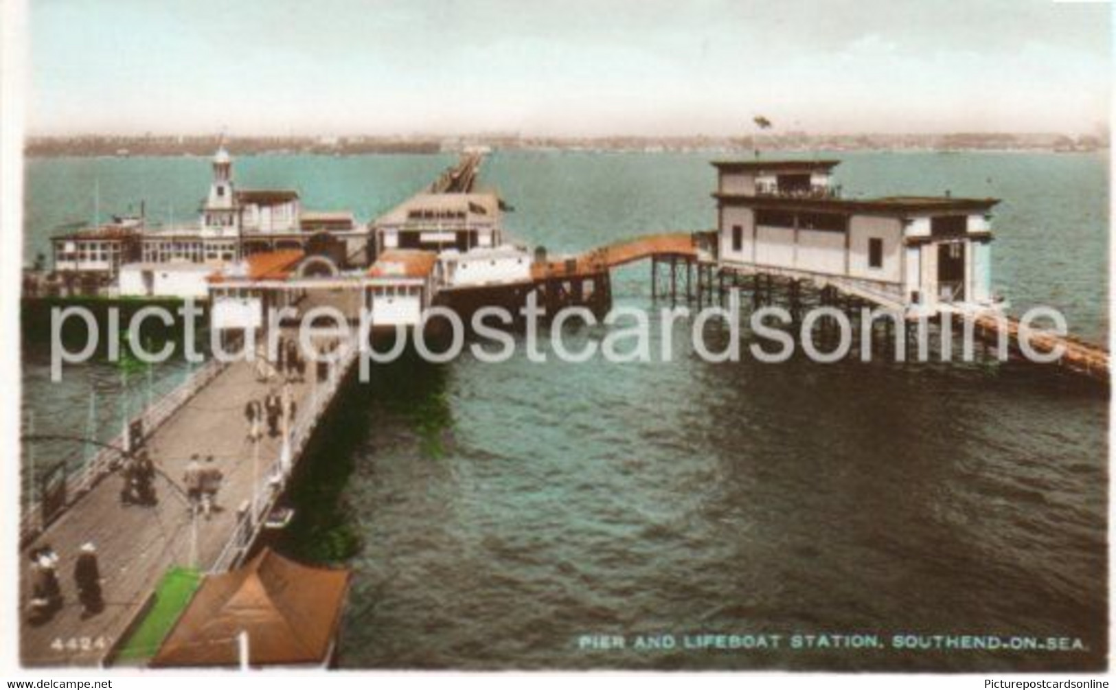 SOUTHEND ON SEA PIER AND LIFEBOAT STATION OLD R/P COLOUR POSTCARD ESSEX - Southend, Westcliff & Leigh