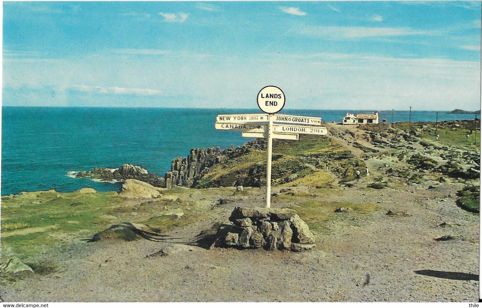 First And Last Novelty Signpost In England, Land's End - Land's End