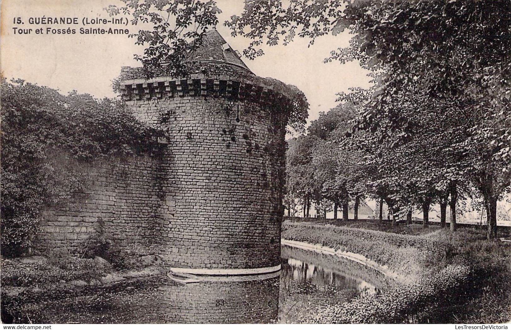 CPA - 44 - Guérande - Tour Et Fossés Sainte Anne - Guérande