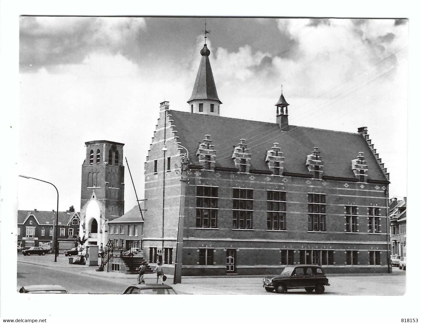 OOSTMALLE - Gemeentehuis En Verwoeste Kerktoren - Malle