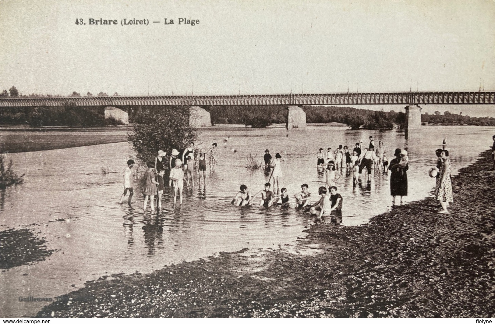 Briare - Vue Sur La Plage - Baigneurs - Pont Du Chemin De Fer - Briare