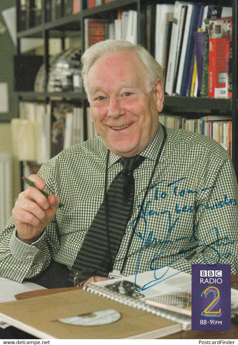 Desmond Carrington Radio 2 Signed Cast Card Photo - Autographes