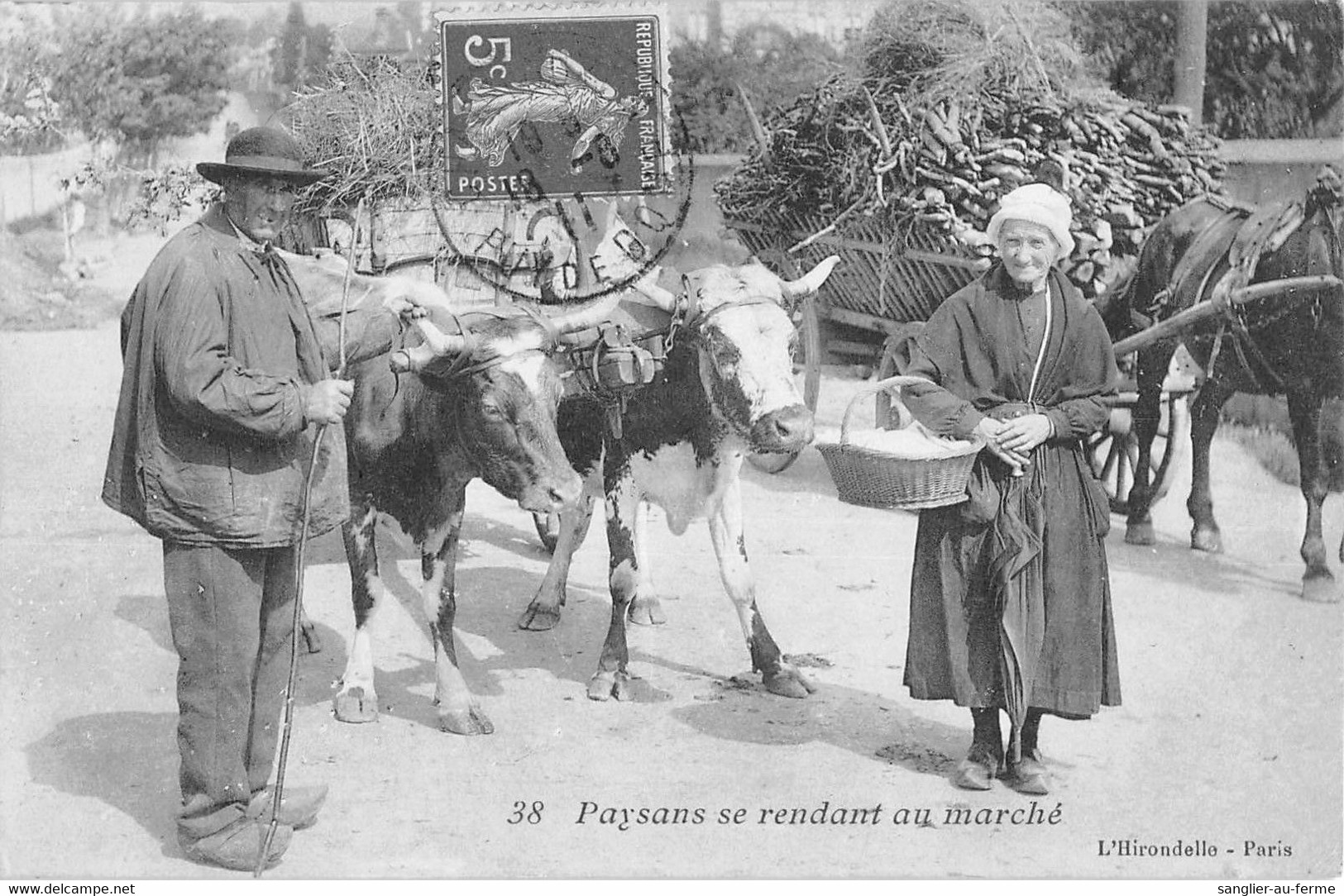 CPA 63 PAYSANS SE RENDANT AU MARCHE / AGRICULTURE - Otros & Sin Clasificación