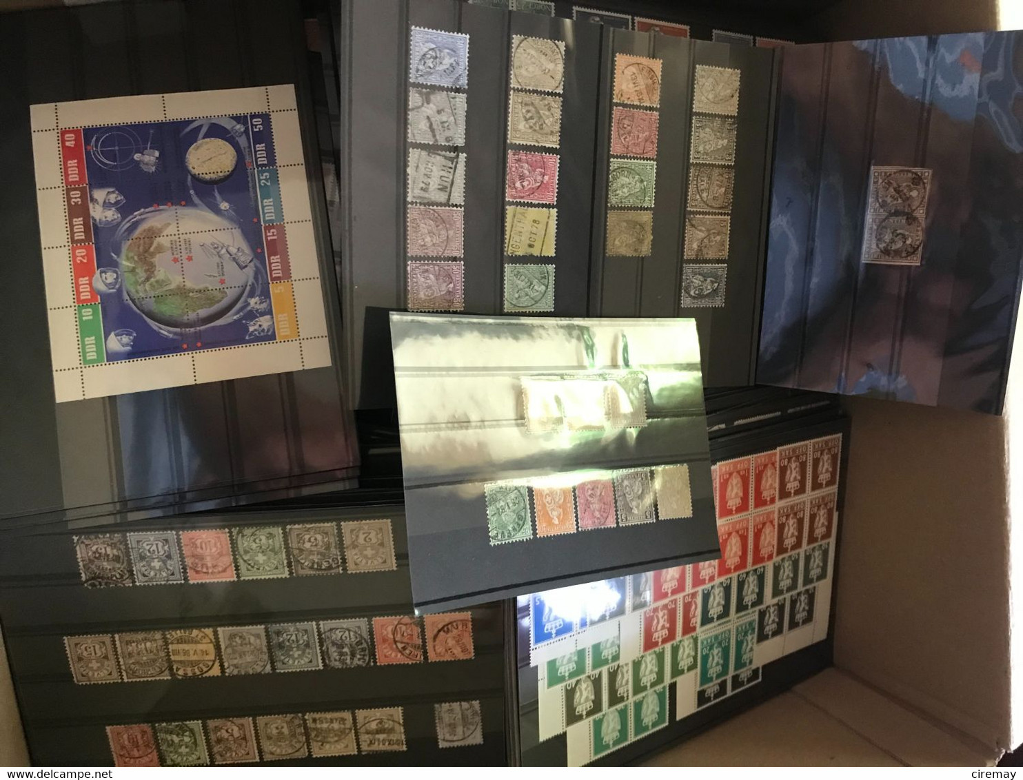 Ciremay Box 12.8 Kg - Lots & Kiloware (mixtures) - Min. 1000 Stamps