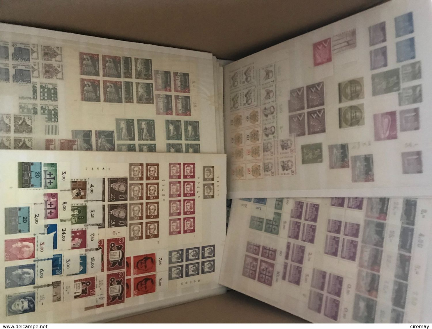 Ciremay Box 12.8 Kg - Lots & Kiloware (mixtures) - Min. 1000 Stamps