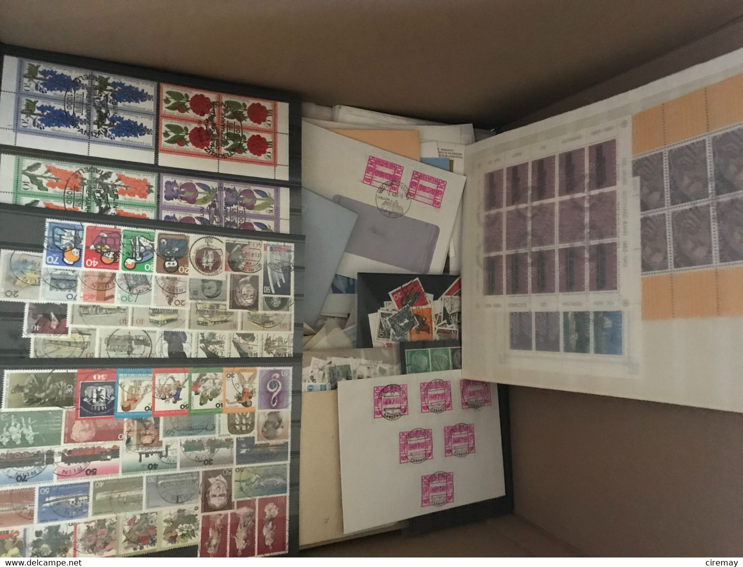 Ciremay Box 12.8 Kg - Lots & Kiloware (mixtures) - Min. 1000 Stamps