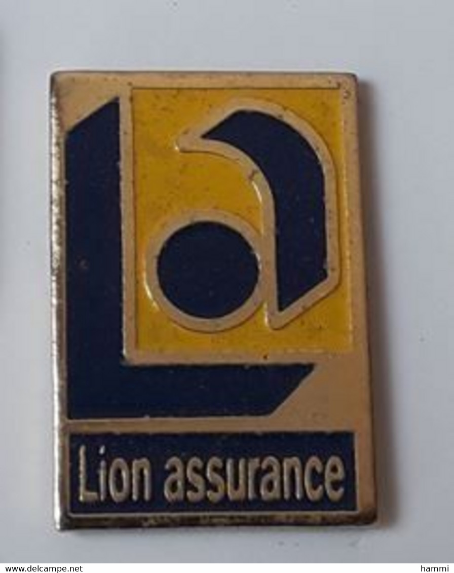 CC300 Pin's Assurances Lion Assurance Coutier  à Sochaux Doubs Gros Modèle Achat Immédiat - Administrations