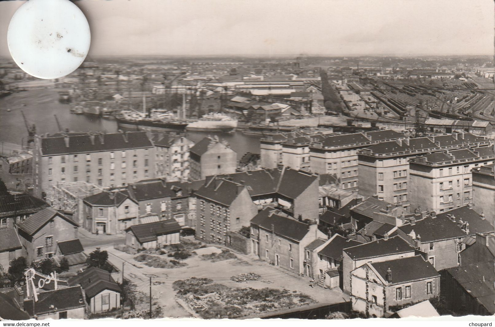 44 - Carte Postale Semi Moderne De Nantes    Vue Prise De Sainte Anne Vers Le Sud   La Loire Et Les Chantiers - Nantes