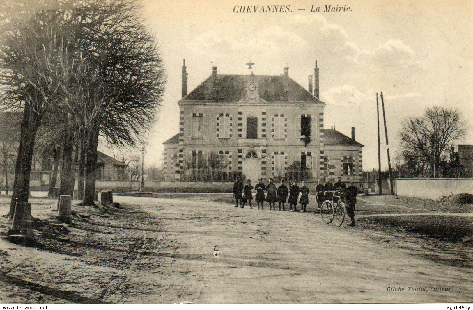 - CHEVANNES (89) -  La Mairie  (animée)  -27459- - Chevannes